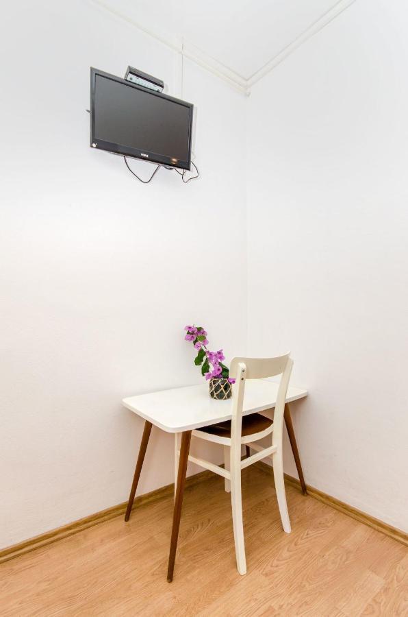 מאקרסקה Apartment And Rooms Ivan מראה חיצוני תמונה